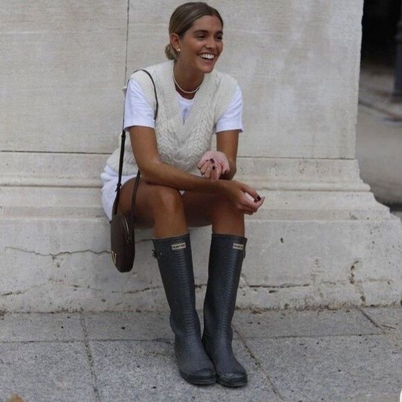 Hunter Navy Matt Tall Rain Boots Navy- wore one times, mint condition - Picture 9 of 16